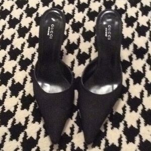 Gucci Mules Barely worn Size says 39.5